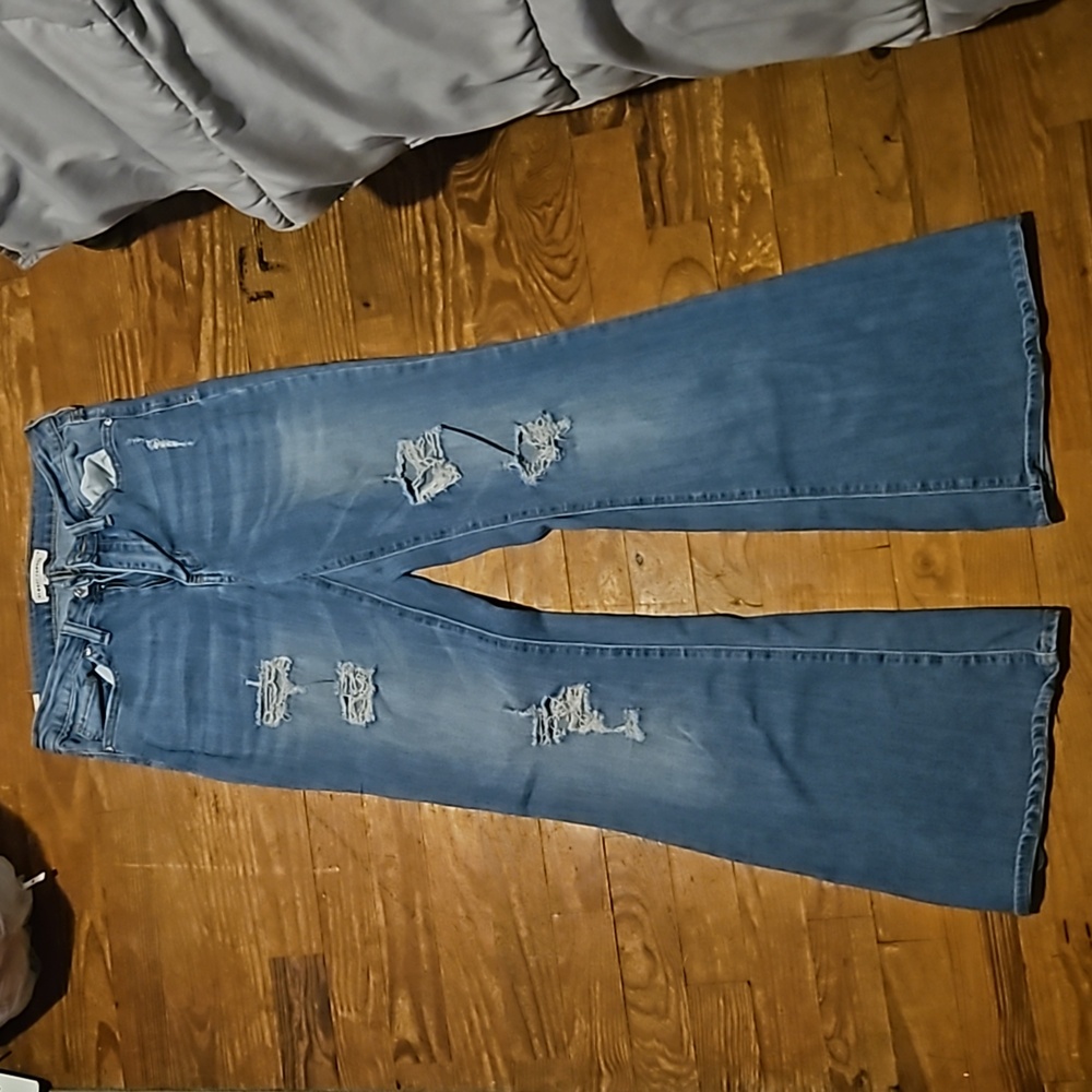 Almost famous size 7 blue jeans